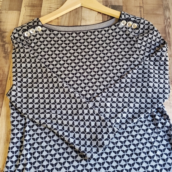 Croft & Barrow gray black butterfly pattern 3/4 sleeve top button down sz small - Picture 12 of 13